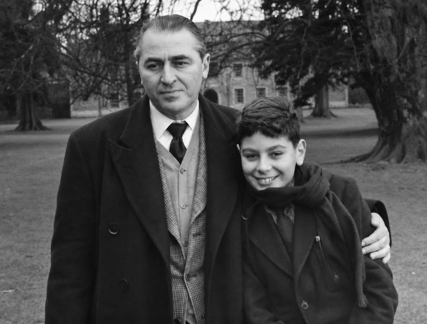 Mit seinem Sohn Michael, Bryanston School